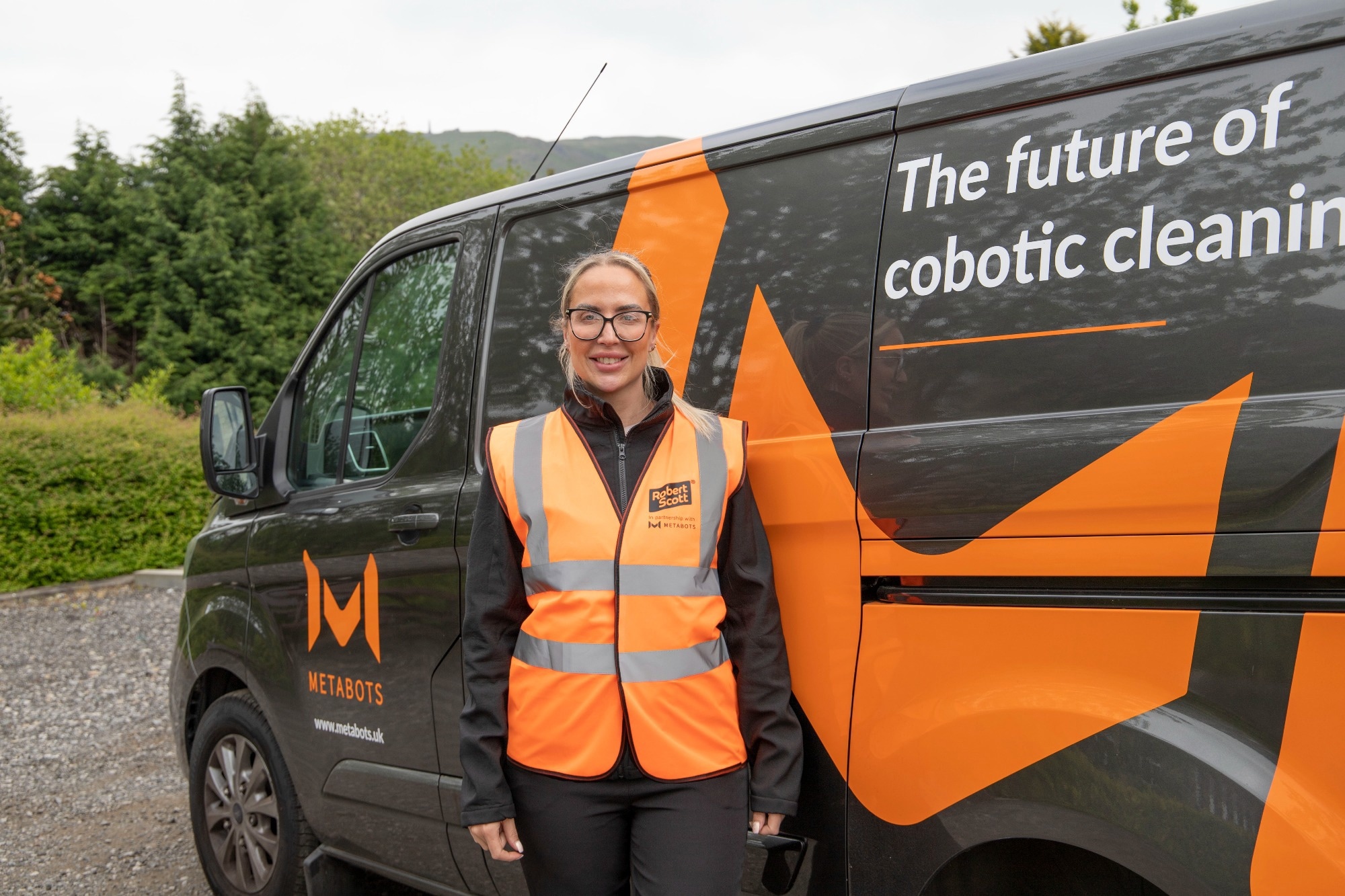 Robert Scott Launches New Cobotics Cleaning Division