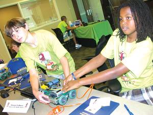 Oak Ridge Associated Universities Host Robotics and Engineering Camp
