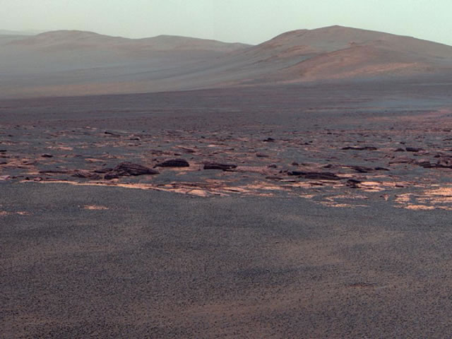 Mars Rover Opportunity at Edge of New Discoveries