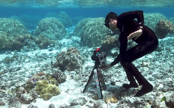 Flying Robot Helps Study Effects of Climate Change on Coral Reefs
