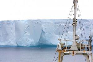 Caltech Researchers Explore Melting Polar Ice Using Robotic Ocean Gliders