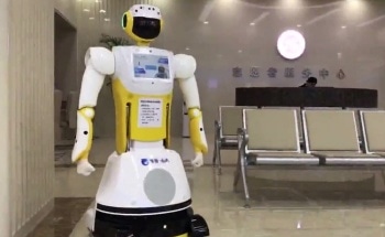 QIHAN’s Sanbot Robot Assists Visitors and Improves the Litigation Process