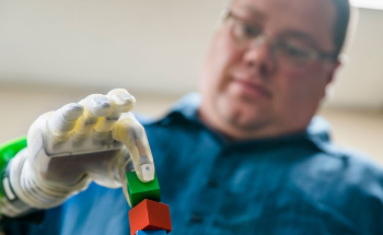 Machine Learning Enables Amputees to Control Prosthetic Hands